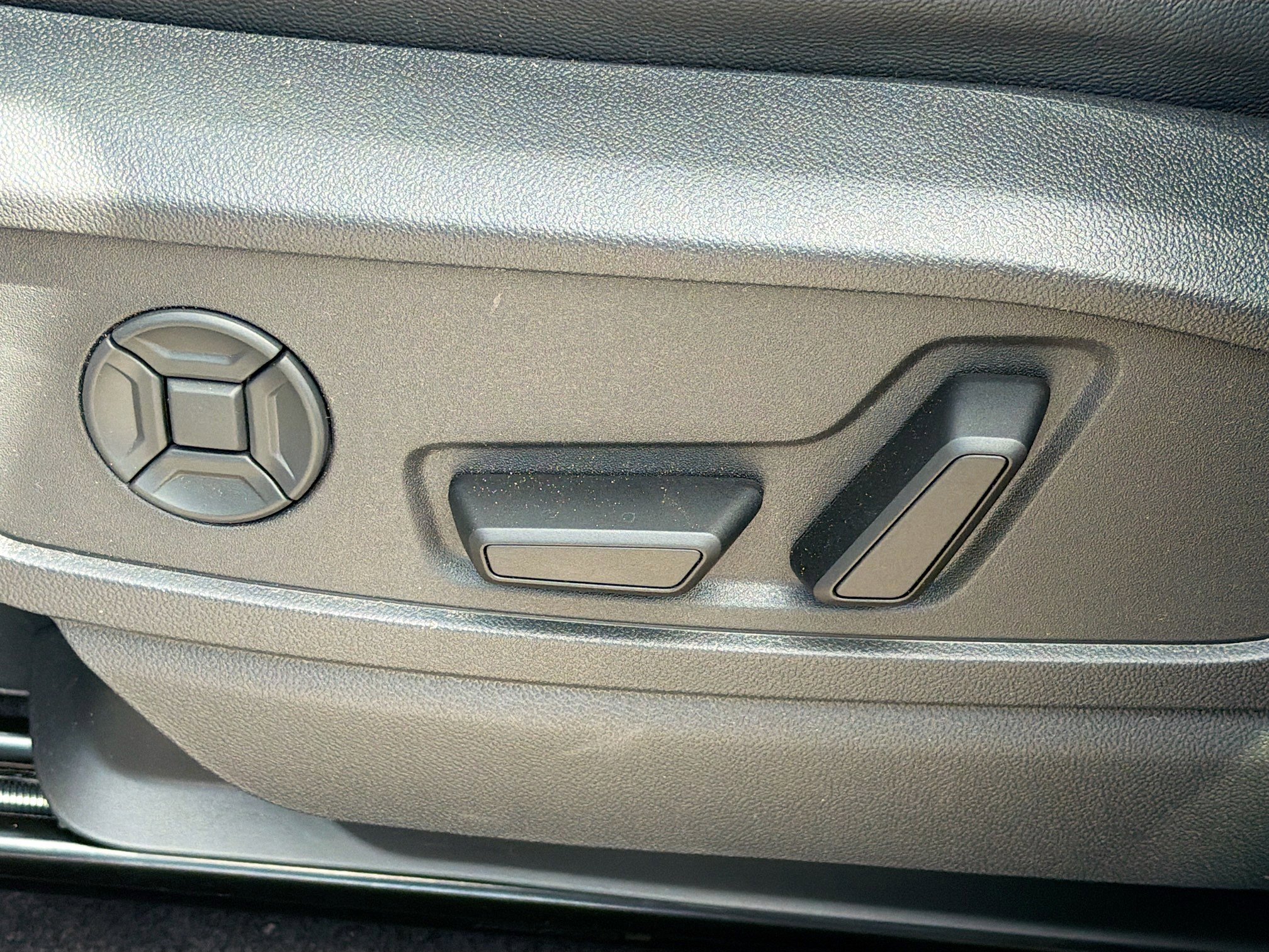 New 2025 Audi Q5 Premium image 25