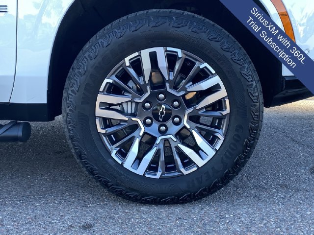 Used 2026 Chevrolet Tahoe Z71 w/ Z71 Off-Road Package AWD/4WD image 11