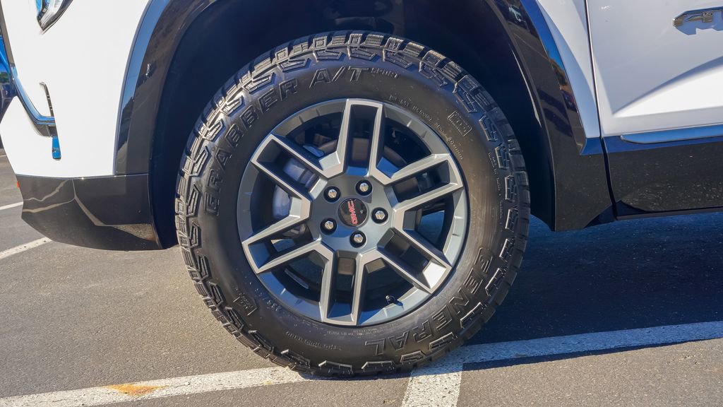 New 2026 GMC Terrain AT4 w/ Convenience Package III image 7