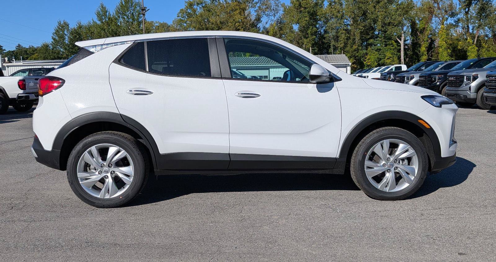 New 2026 Buick Encore GX Preferred w/ Comfort Package AWD/4WD image 5