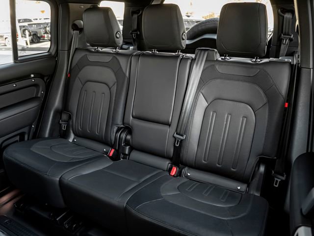 Used 2021 Land Rover Defender 110 X-Dynamic HSE AWD/4WD image 23