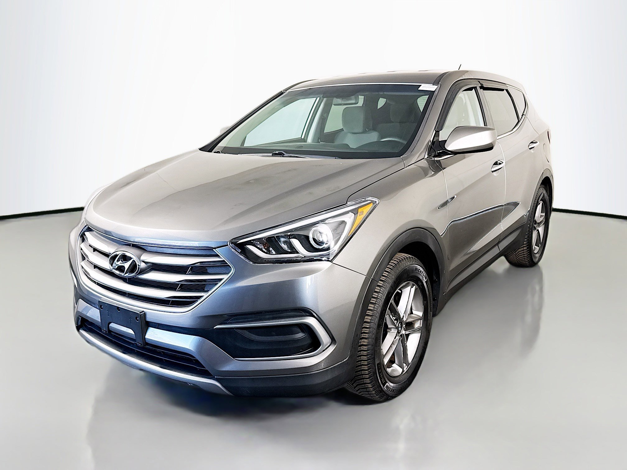 Used 2018 Hyundai Santa Fe Sport image 4