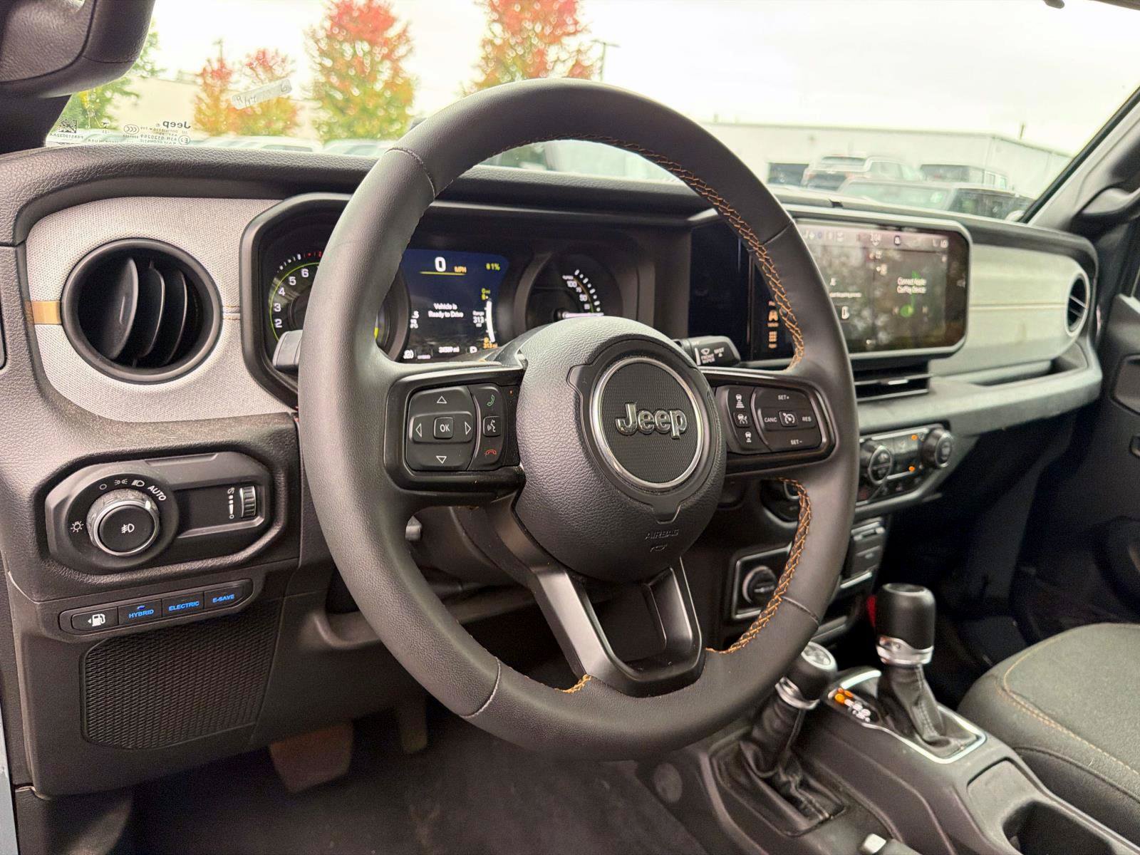Used 2024 Jeep Wrangler Unlimited w/ Convenience Group AWD/4WD image 8