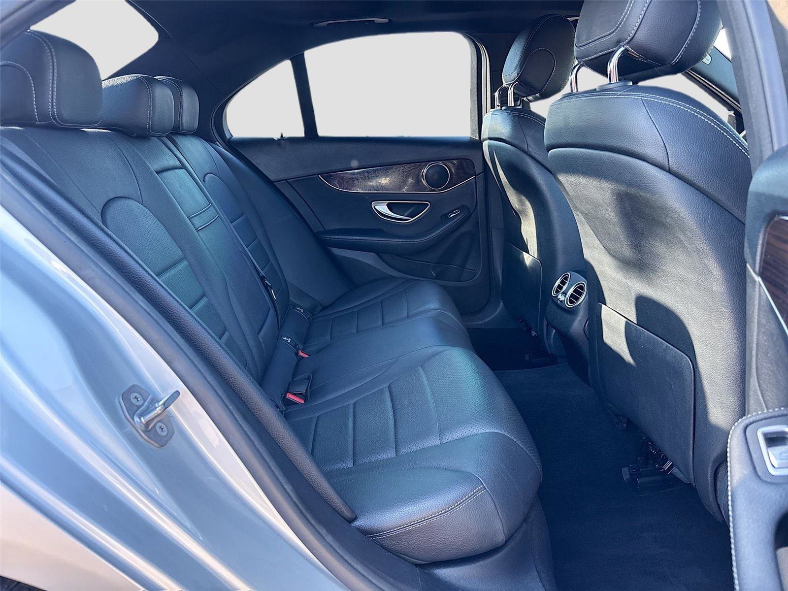 Used 2018 Mercedes-Benz C 300 Sedan image 28