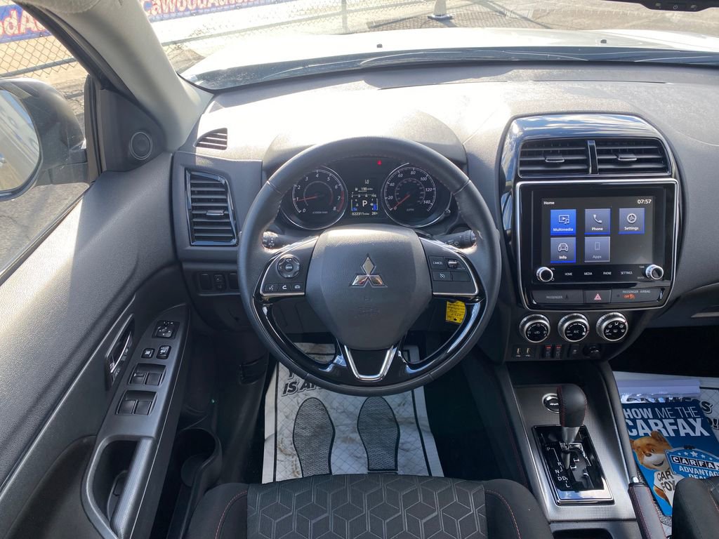 Used 2025 Mitsubishi Outlander Sport ES image 19