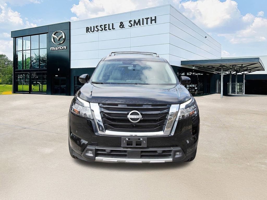 Used 2023 Nissan Pathfinder SL image 2