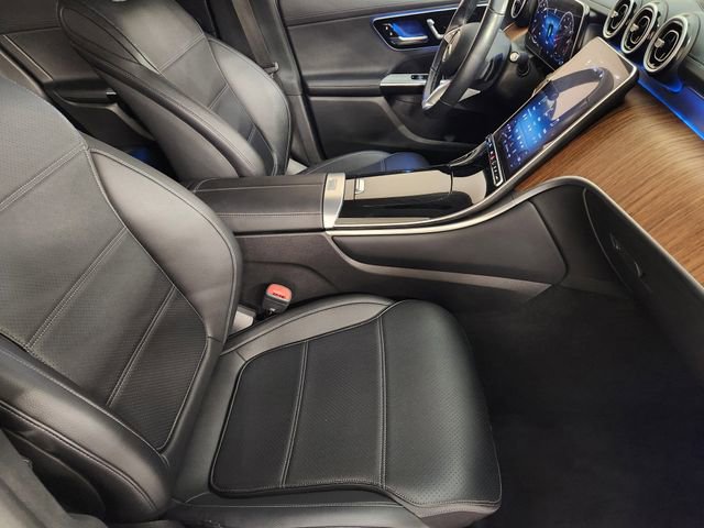 Used 2023 Mercedes-Benz GLC 300 image 3