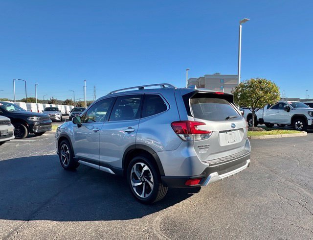 Used 2023 Subaru Forester Touring w/ Popular Package #3 AWD/4WD image 10