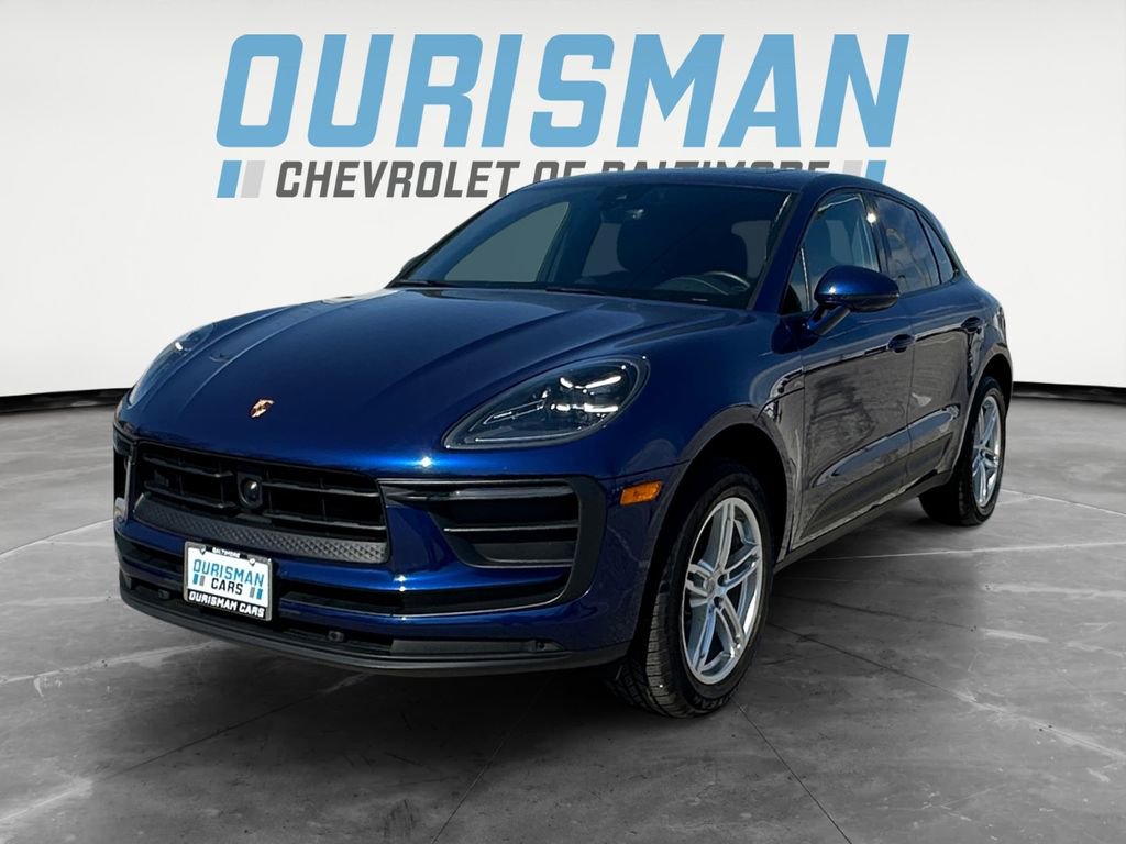 Used 2024 Porsche Macan image 2