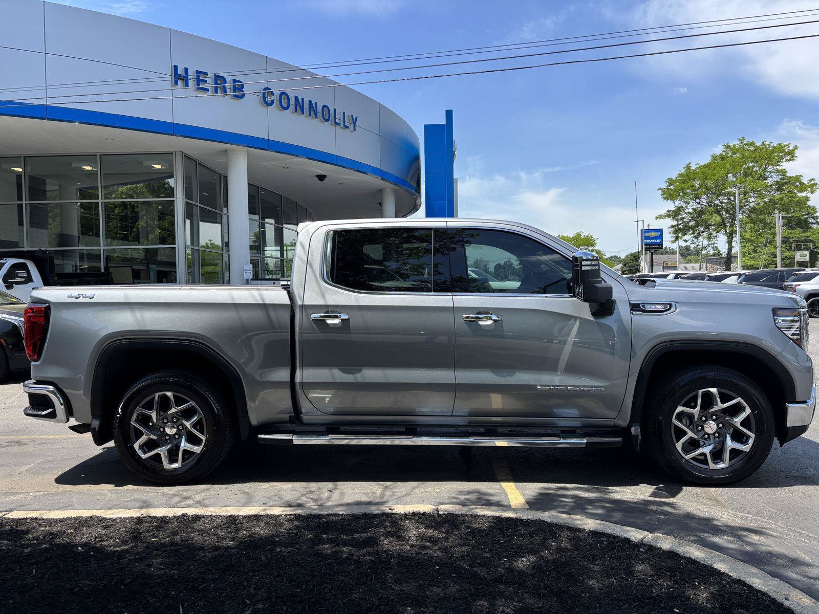 Used 2026 GMC Sierra 1500 SLT w/ SLT Premium Plus Package AWD/4WD image 8