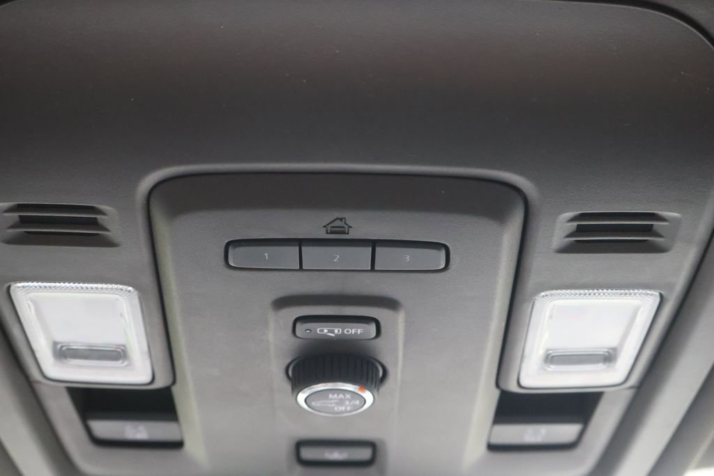 Used 2021 GMC Yukon SLT image 27