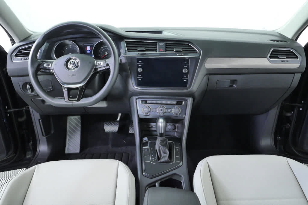Certified 2020 Volkswagen Tiguan SE FWD image 19