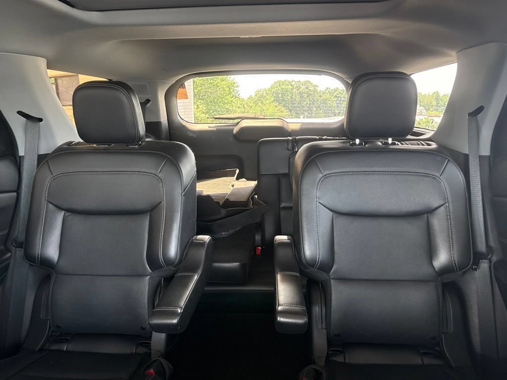 Used 2024 Ford Explorer Limited w/ Limited Technology Package AWD/4WD image 27