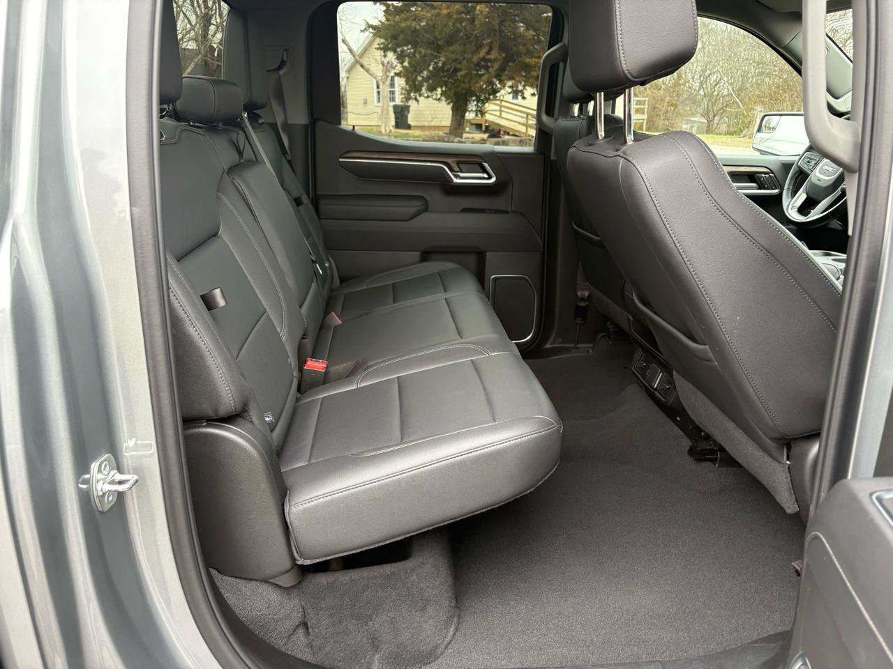 Used 2025 GMC Sierra 1500 SLT image 26