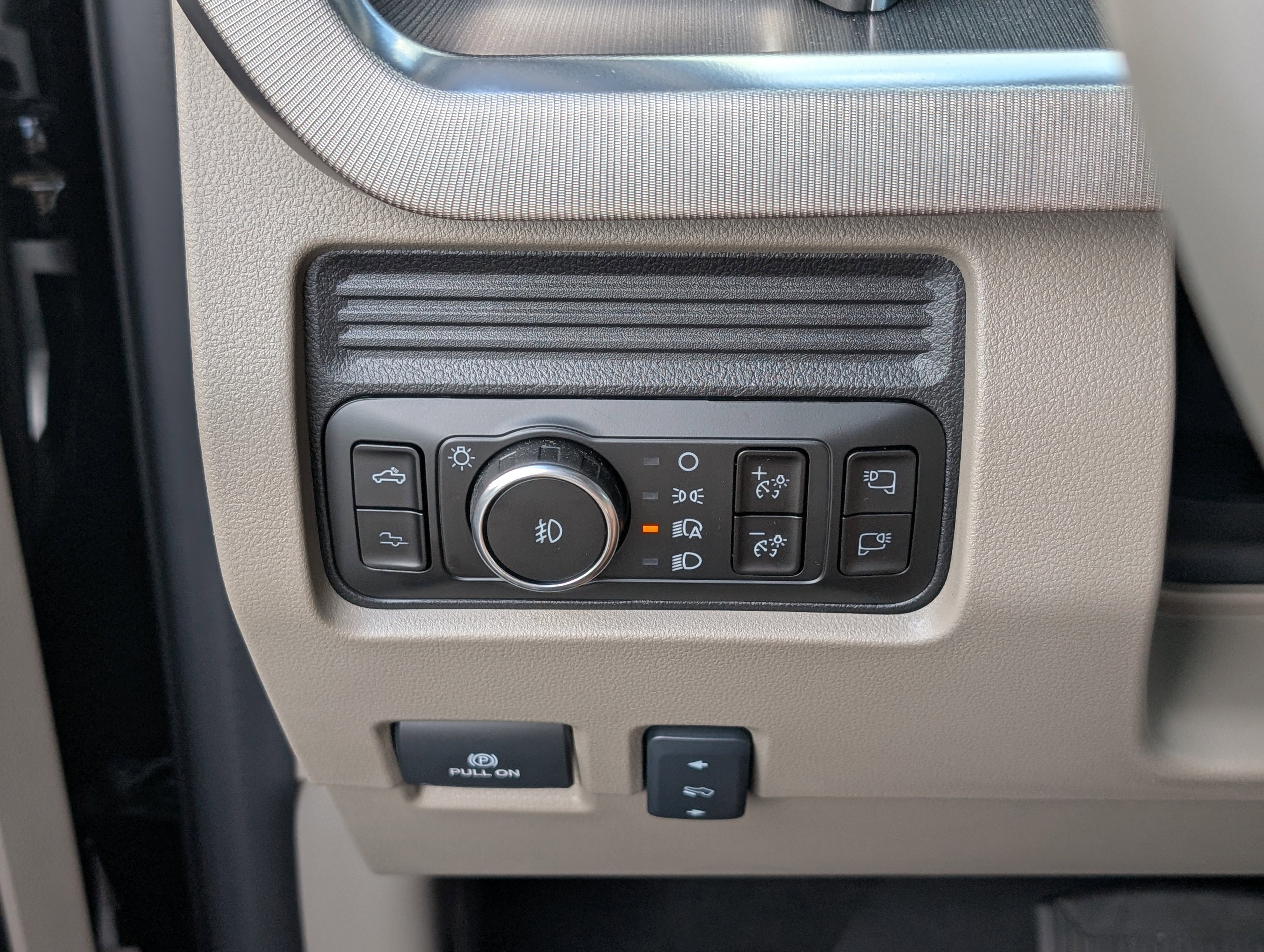 New 2026 Ford F350 Platinum w/ Platinum Plus Package image 23