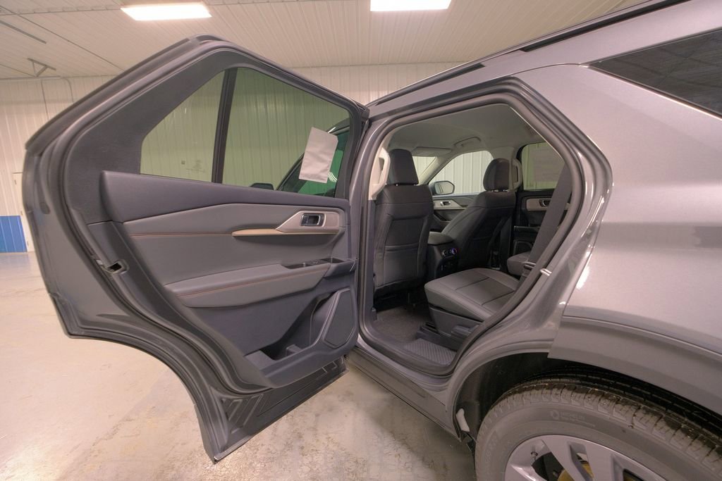 New 2026 Ford Explorer Active w/ Active Comfort Package image 27