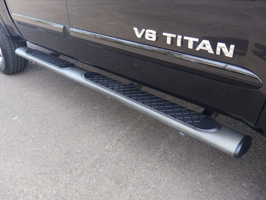 Used 2011 Nissan Titan S image 9