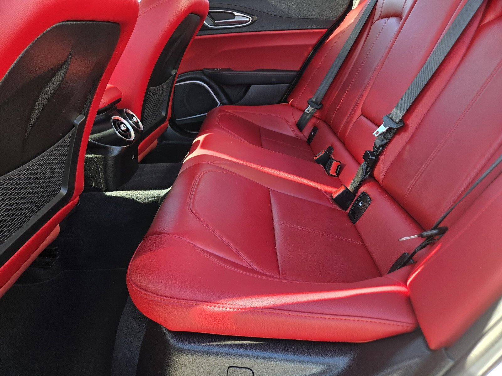 Used 2021 Alfa Romeo Giulia Sprint w/ Nero Edizione image 11