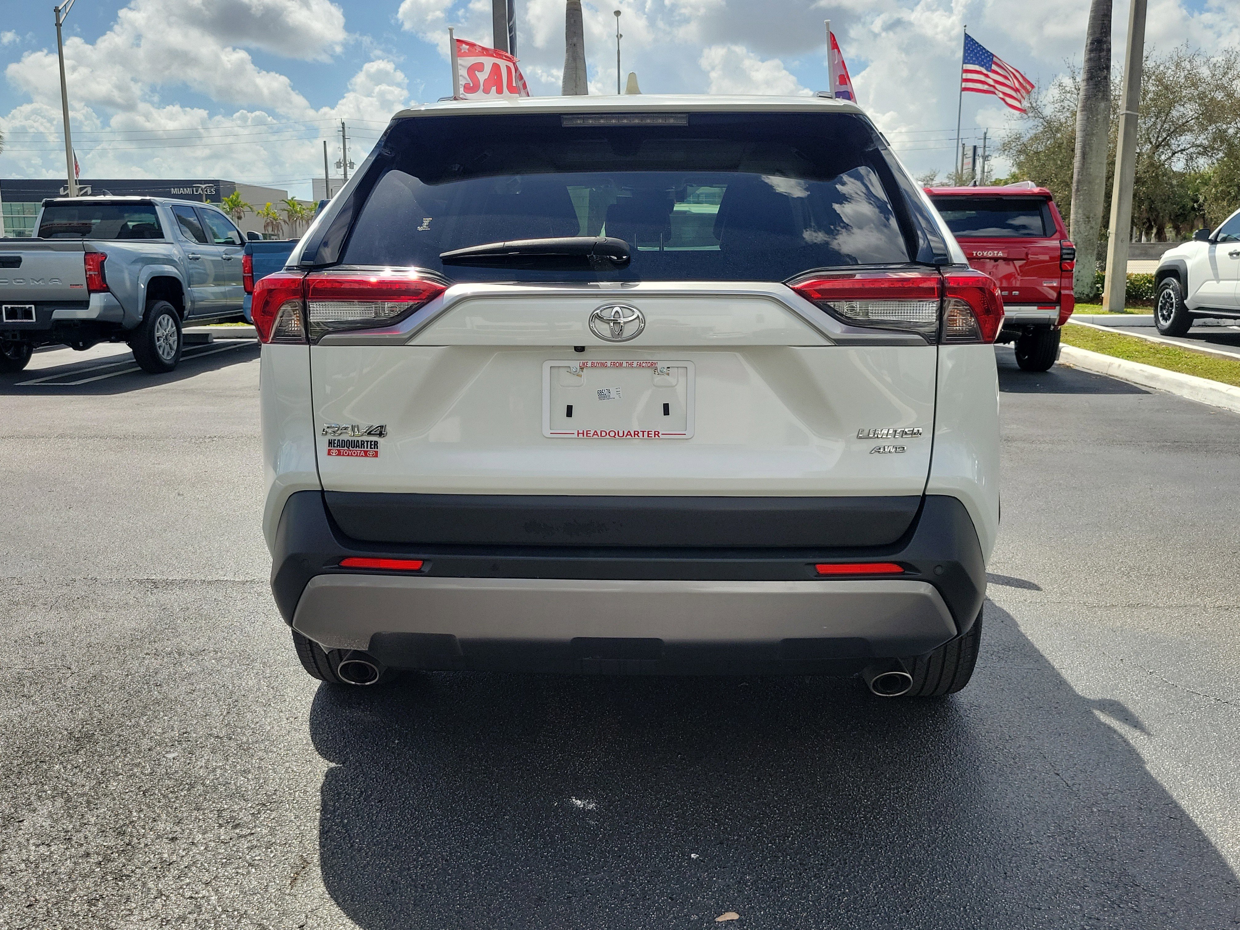 Used 2021 Toyota RAV4 Limited image 10