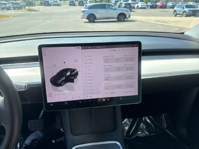 Used 2022 Tesla Model Y Long Range AWD/4WD image 14