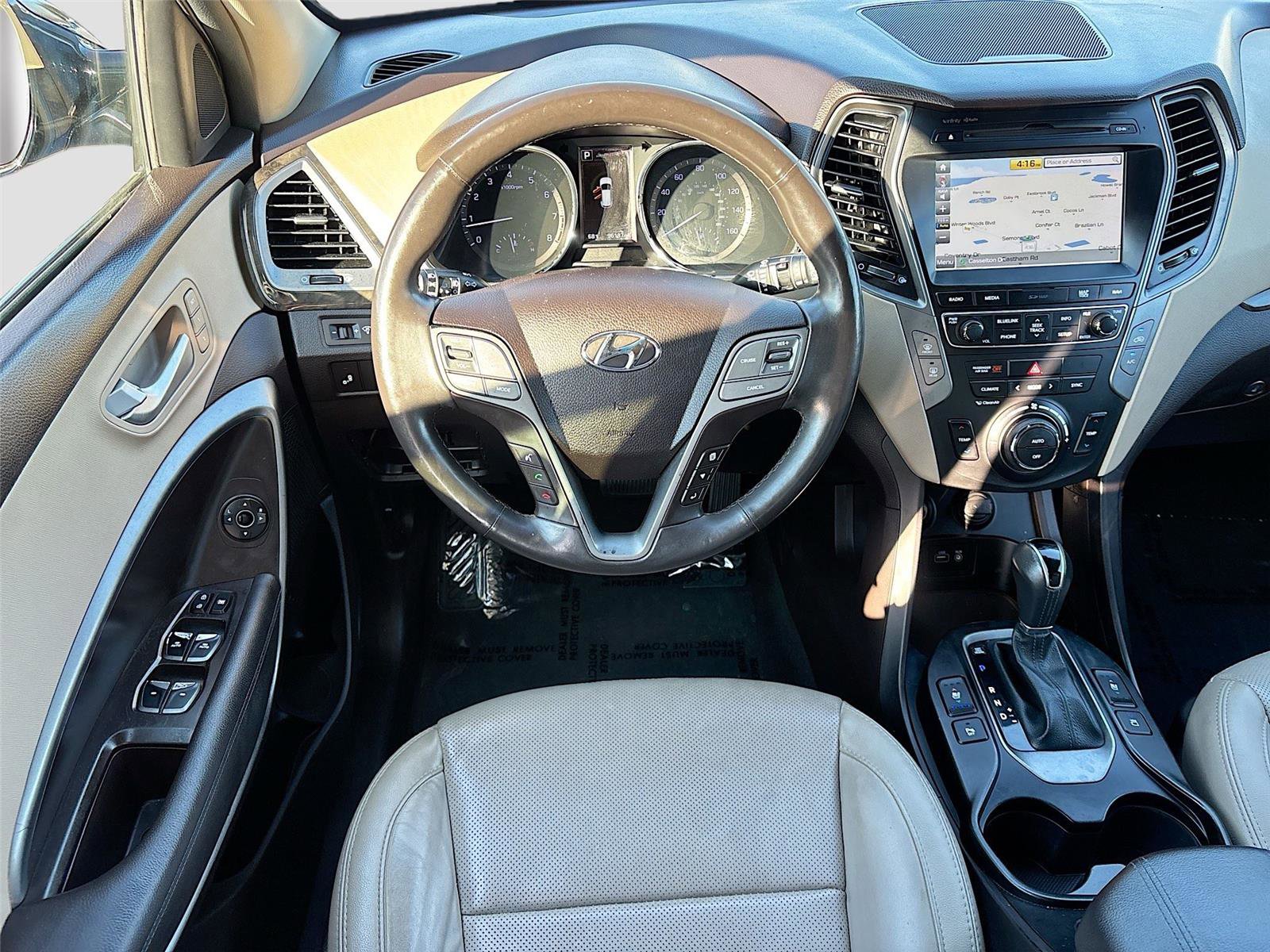 Used 2017 Hyundai Santa Fe Sport image 23