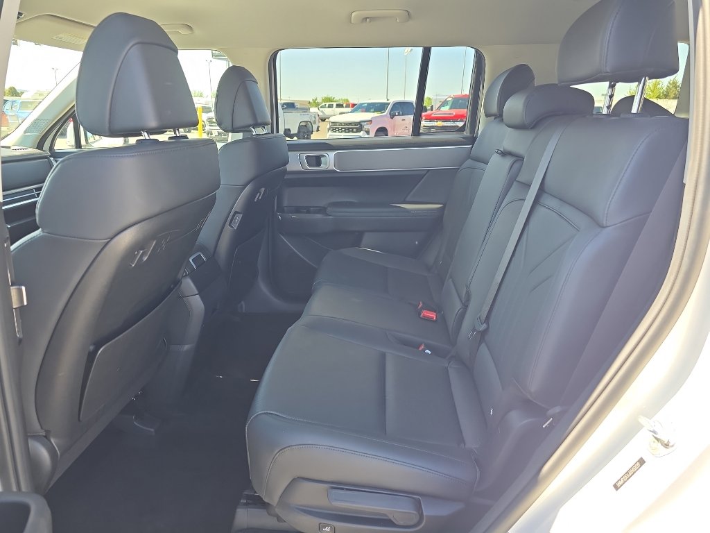 Used 2025 Hyundai Santa Fe SEL AWD/4WD image 21