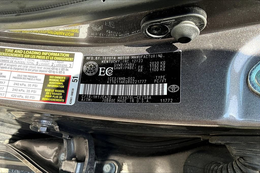 Used 2024 Toyota Camry SE FWD image 19