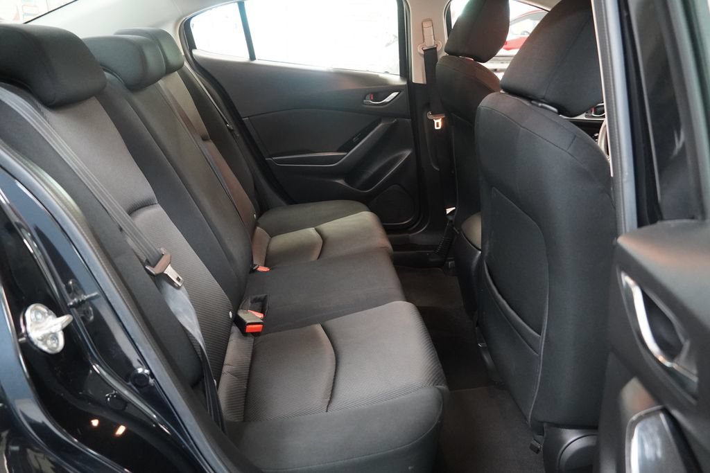 Used 2017 MAZDA MAZDA3 Sport FWD image 29