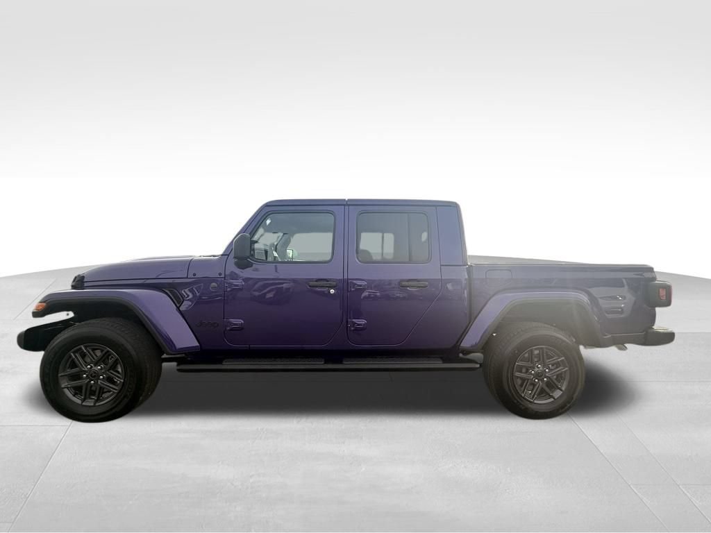 New 2026 Jeep Gladiator Sport AWD/4WD image 14