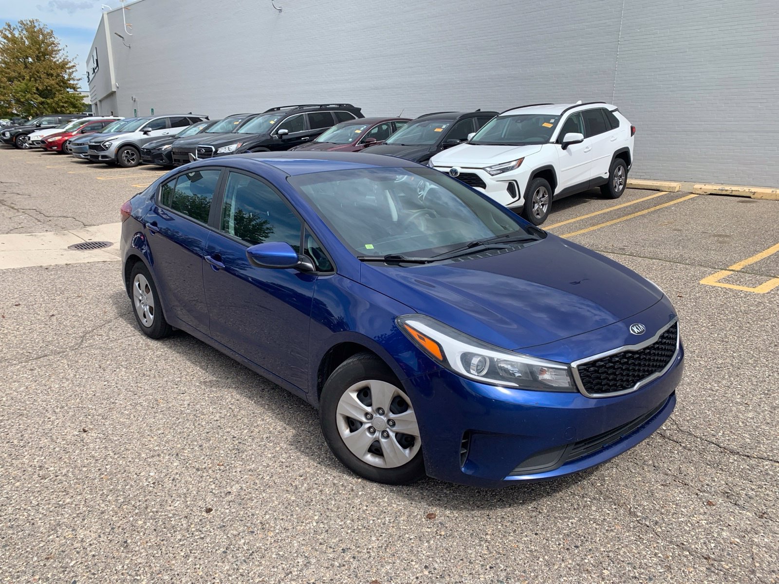 Used 2018 Kia Forte LX FWD image 3
