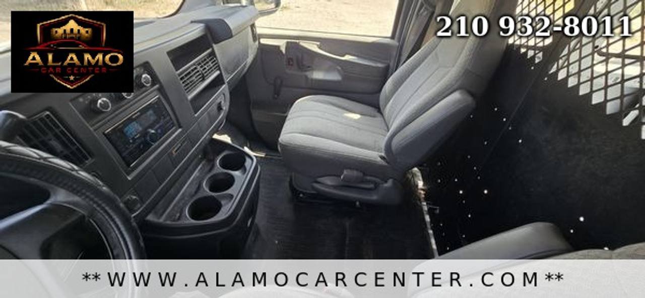 Used 2009 Chevrolet Express 1500 RWD image 31