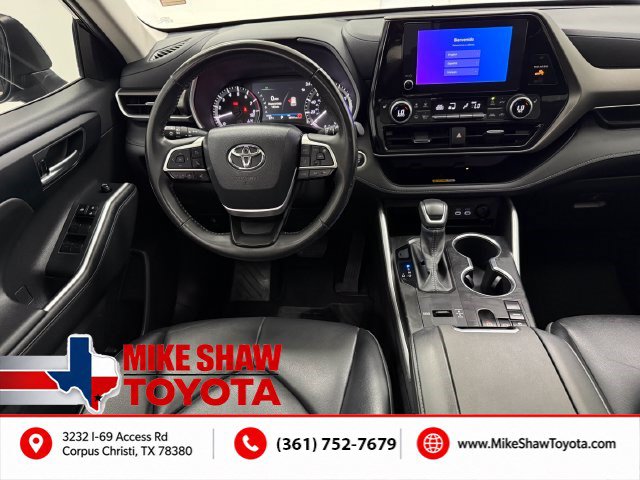 Used 2024 Toyota Highlander XLE FWD image 31