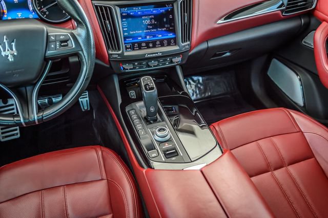 Used 2019 Maserati Levante GranSport AWD/4WD image 32