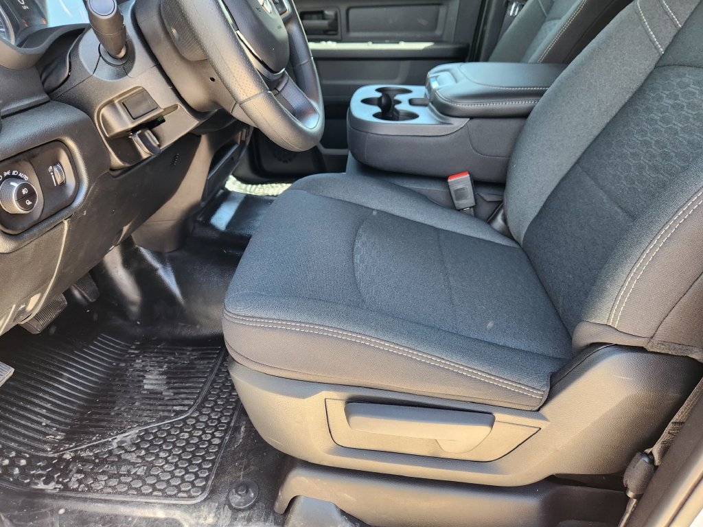 New 2026 RAM 2500 Tradesman w/ Chrome Appearance Group AWD/4WD image 7