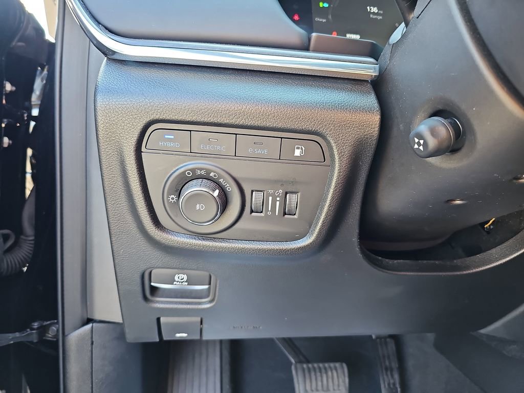 Used 2022 Jeep Grand Cherokee Overland w/ Luxury Tech Group IV image 30