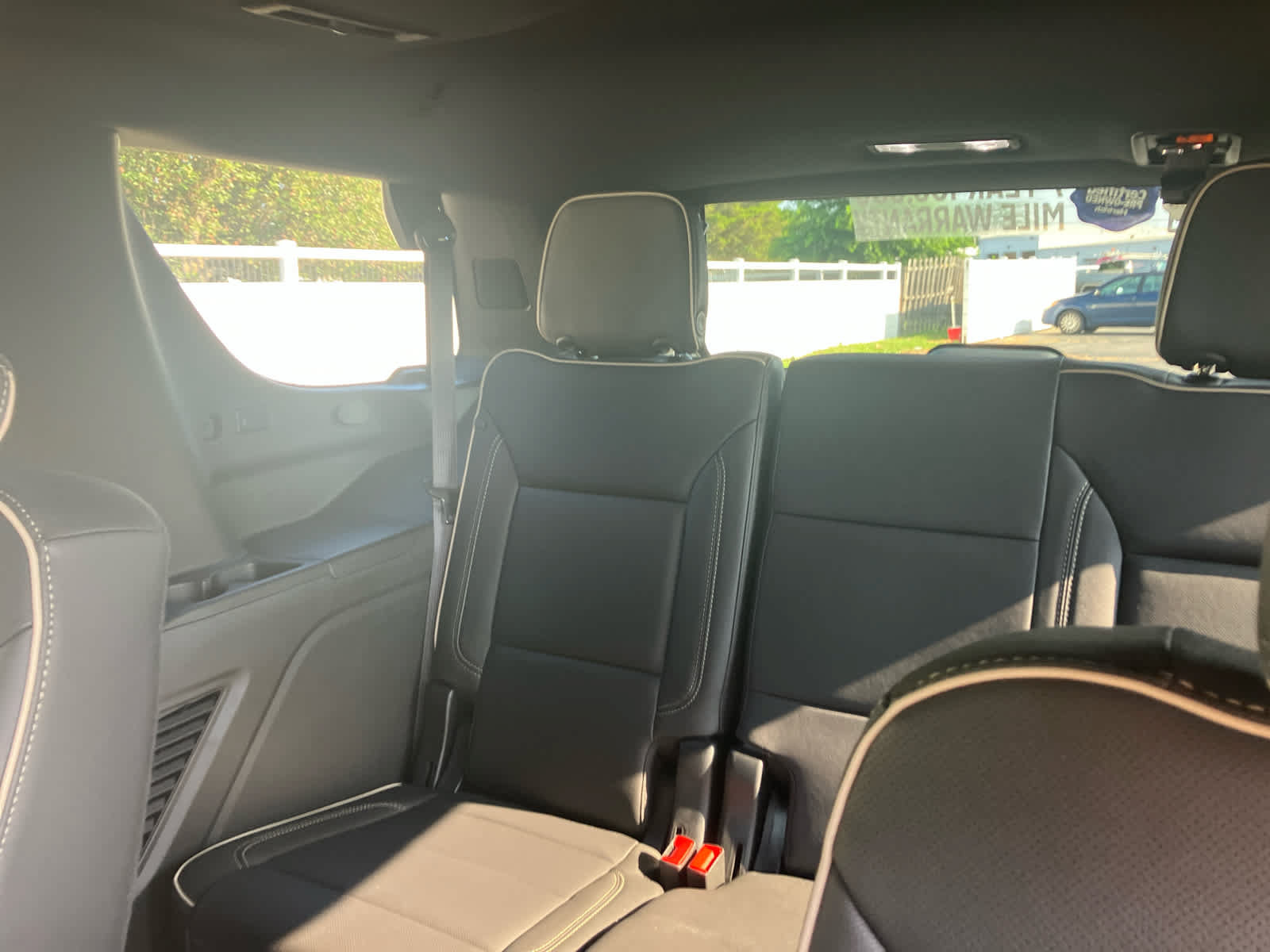 Used 2023 Chevrolet Tahoe Premier w/ Premium Package 2 AWD/4WD image 8