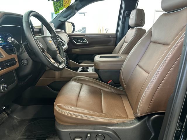 Used 2023 Chevrolet Suburban High Country image 31