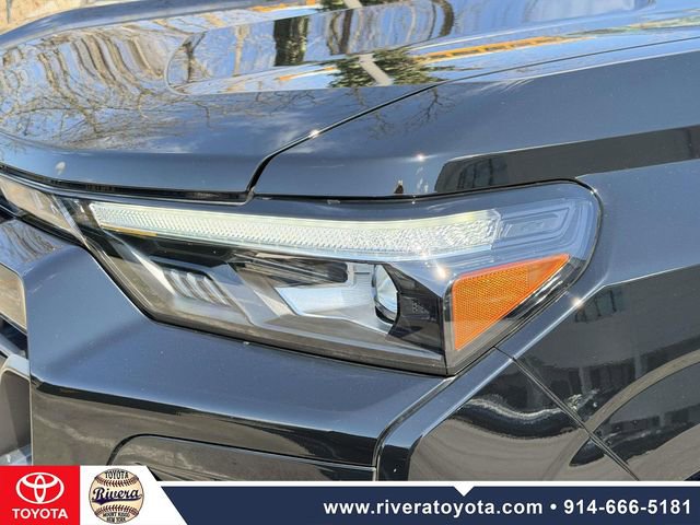 Used 2024 Chevrolet Colorado Z71 w/ Z71 Convenience Package 2 image 9