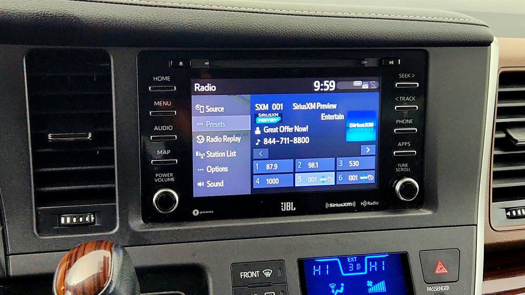 Used 2020 Toyota Sienna Limited Premium image 19