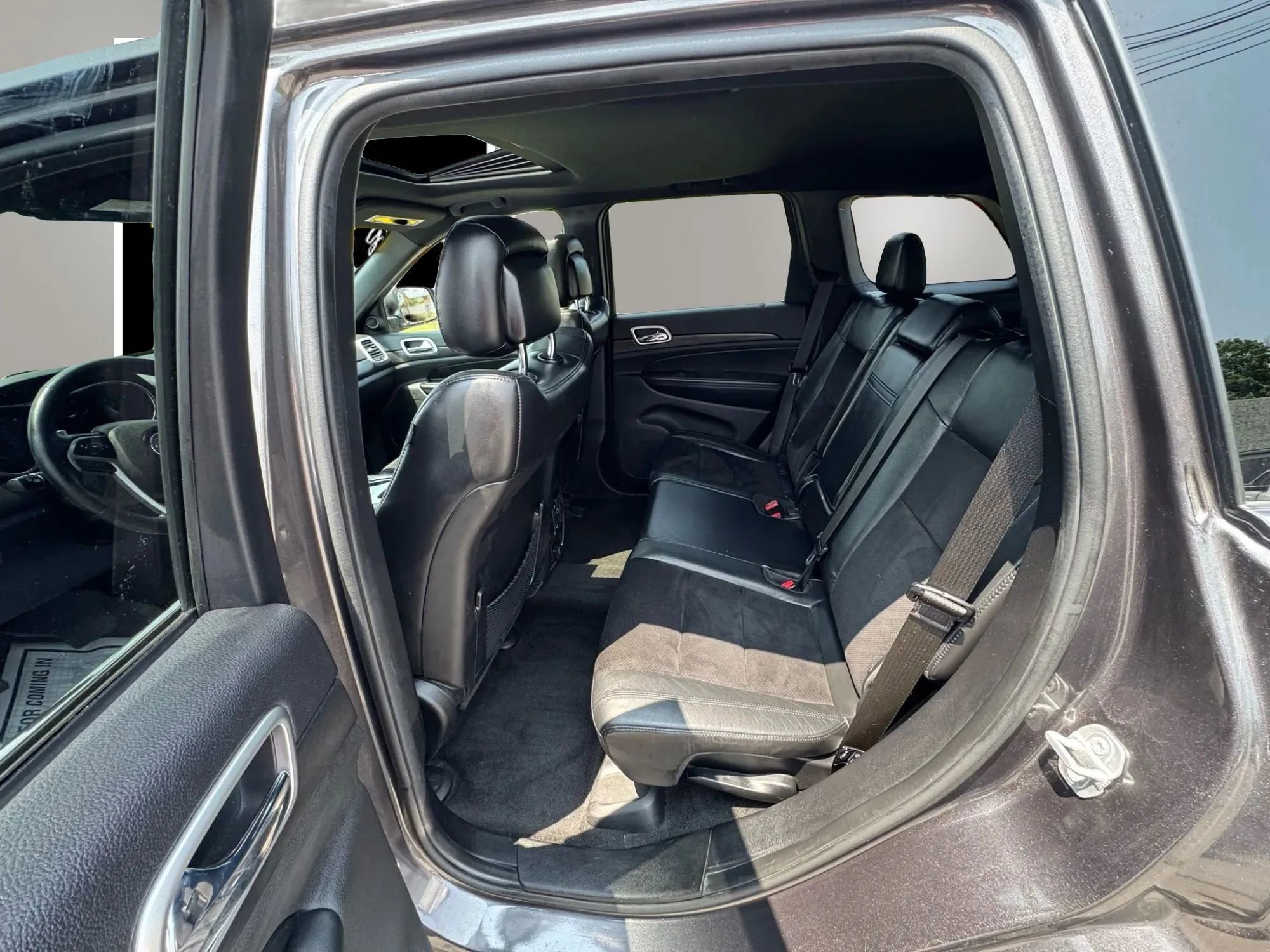 Used 2015 Jeep Grand Cherokee Altitude image 9