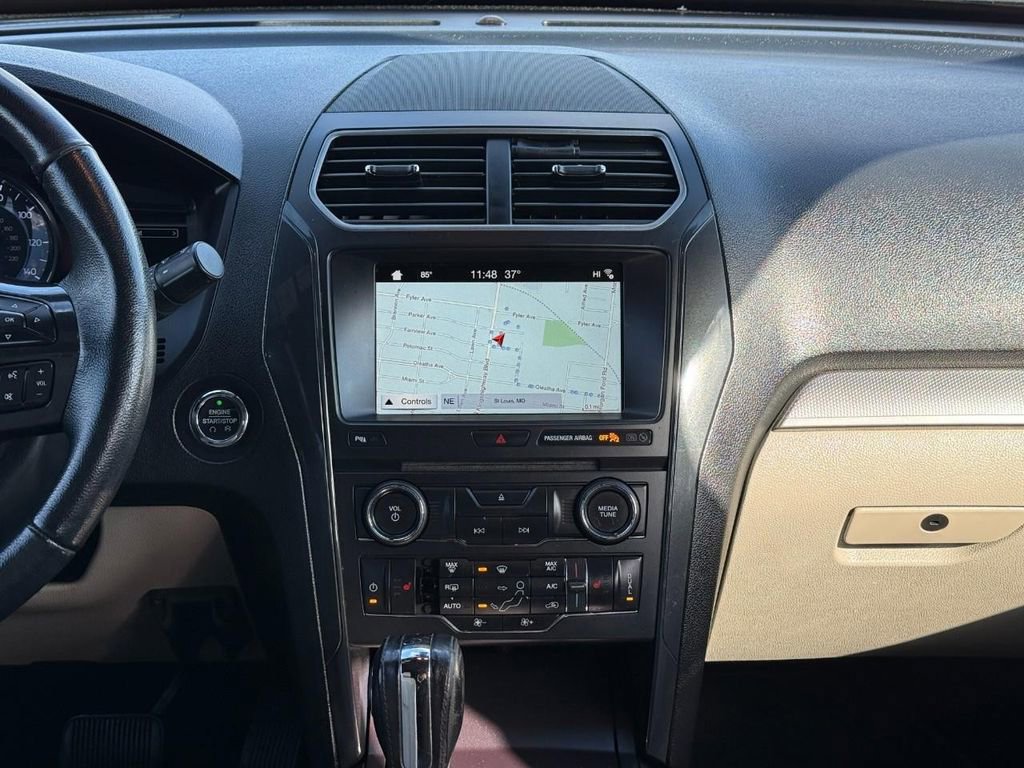 Used 2018 Ford Explorer XLT w/ Equipment Group 202A image 10