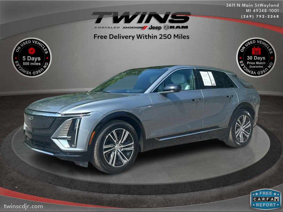 Used 2024 Cadillac Lyriq Luxury w/ LPO, Floor Liner Package image 9