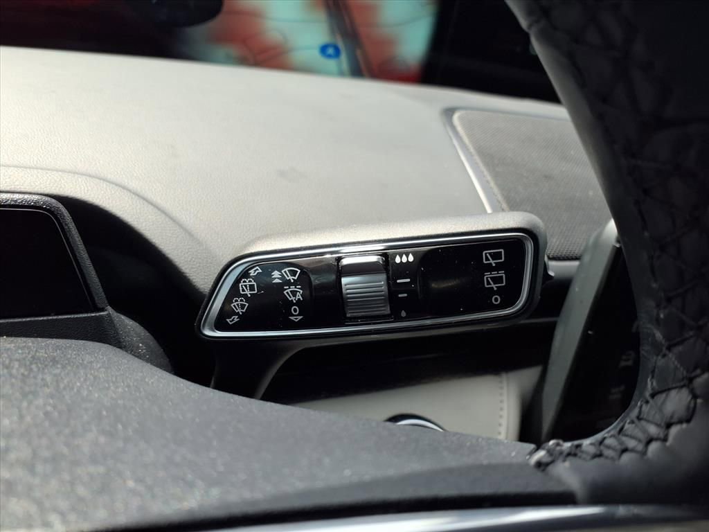 Used 2024 Lincoln Nautilus Premier image 19