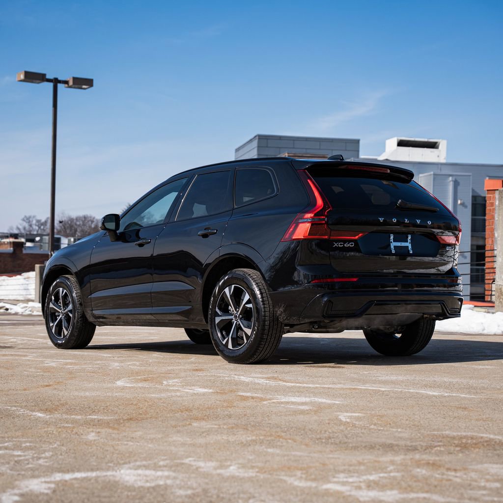 Certified 2026 Volvo XC60 B5 Core image 5