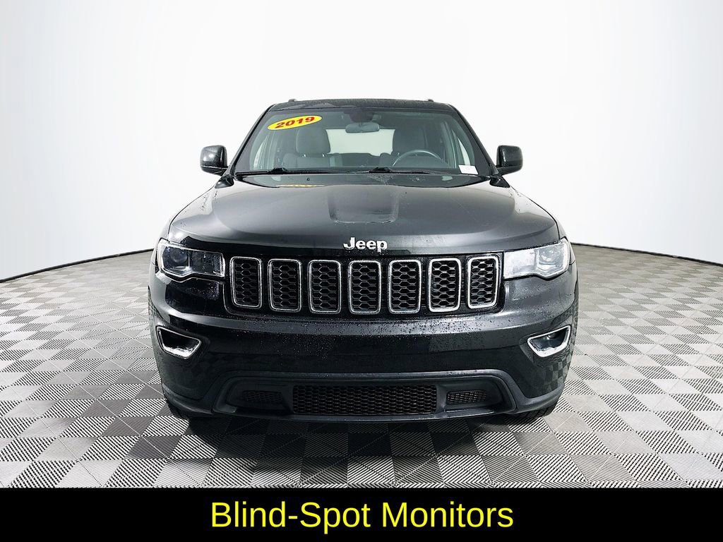 Used 2019 Jeep Grand Cherokee Laredo image 4