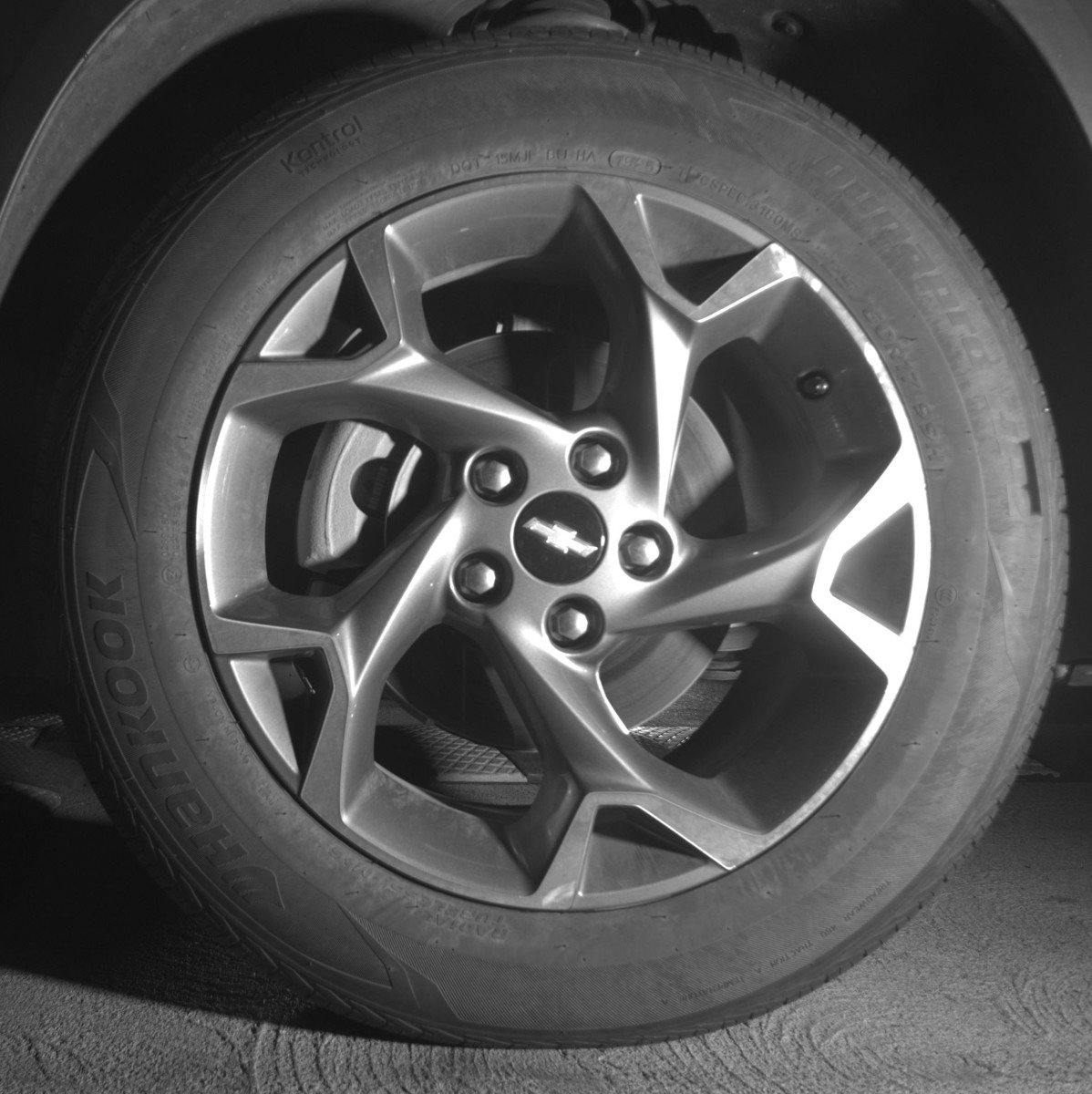 Used 2025 Chevrolet Trax LT FWD image 12