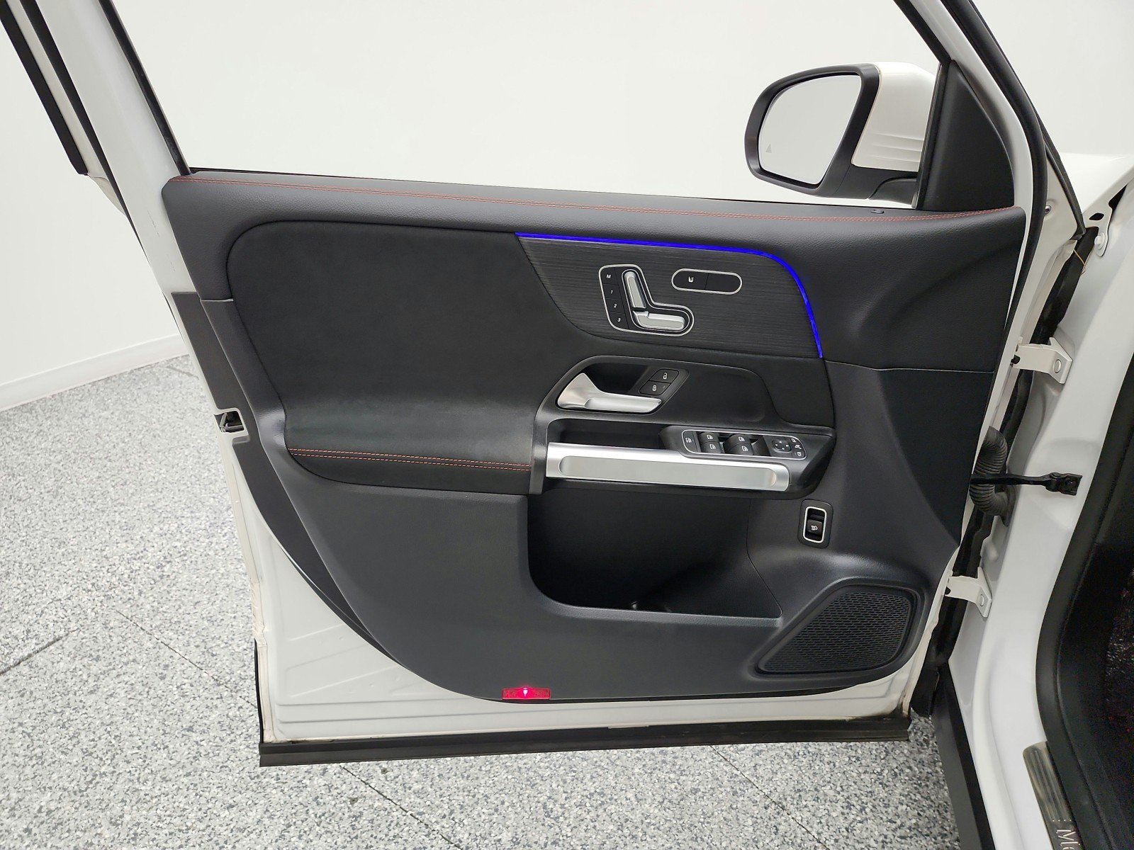 Used 2022 Mercedes-Benz GLB 250 image 20