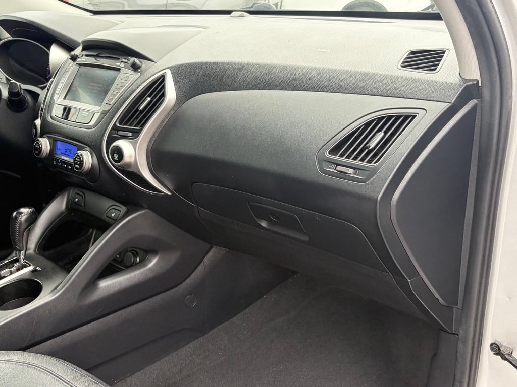 Used 2013 Hyundai Tucson Limited w/ Premium Pkg AWD/4WD image 17