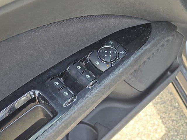 Used 2016 Ford Fusion SE image 16