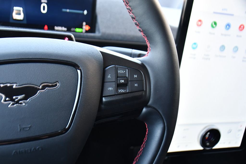 Used 2025 Ford Mustang Mach-E Premium w/ Sport Appearance Package image 33